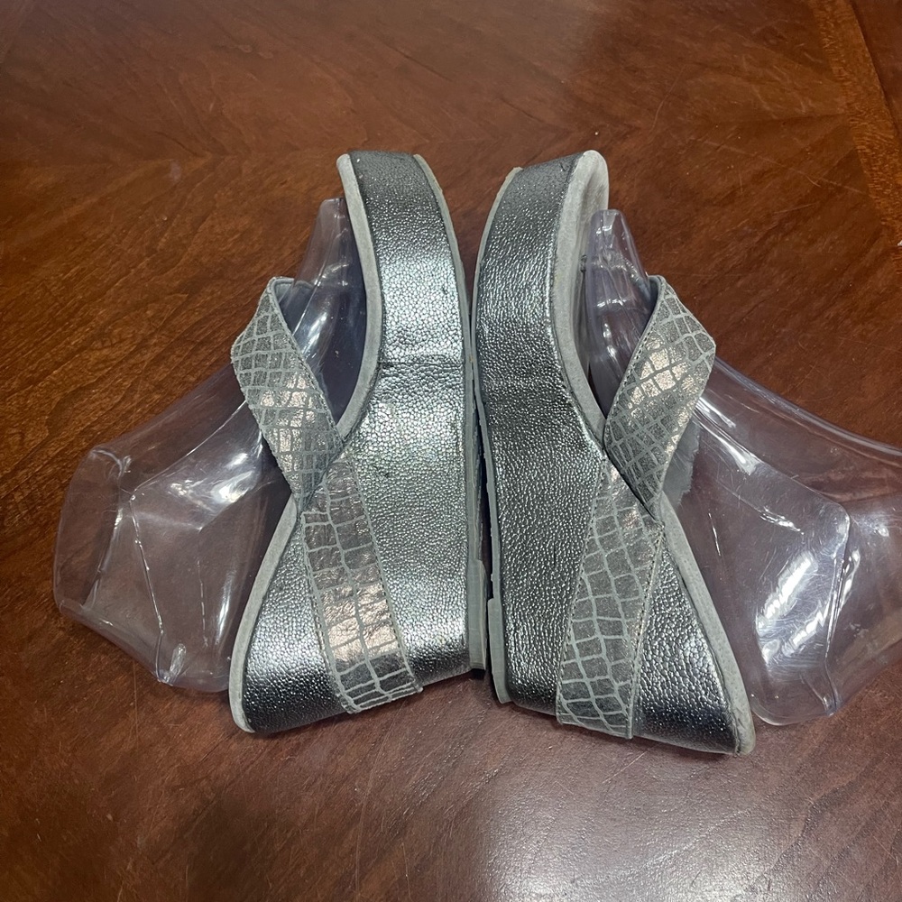 Volatile Sandals flip flops platform - Picture 8 of 11